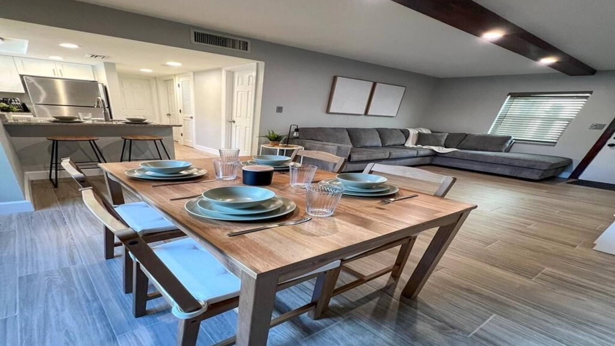 Davis Islands Apartment | Davis Island Retreat