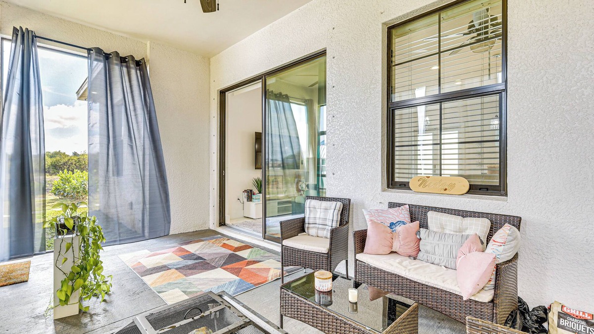 Sunshine House | Day Trip to Fort Myers Beach: Pet-Friendly Home!