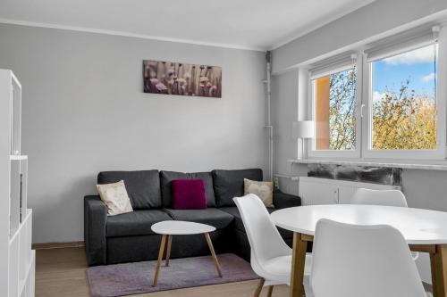 Rakowiec Apartment | Daylight Serenity Apartment