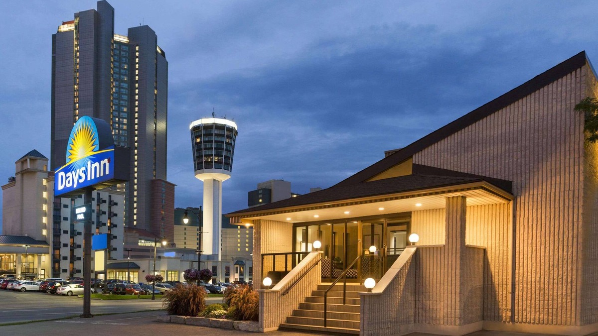 Fallsview Hotel | Days Inn by Wyndham Fallsview