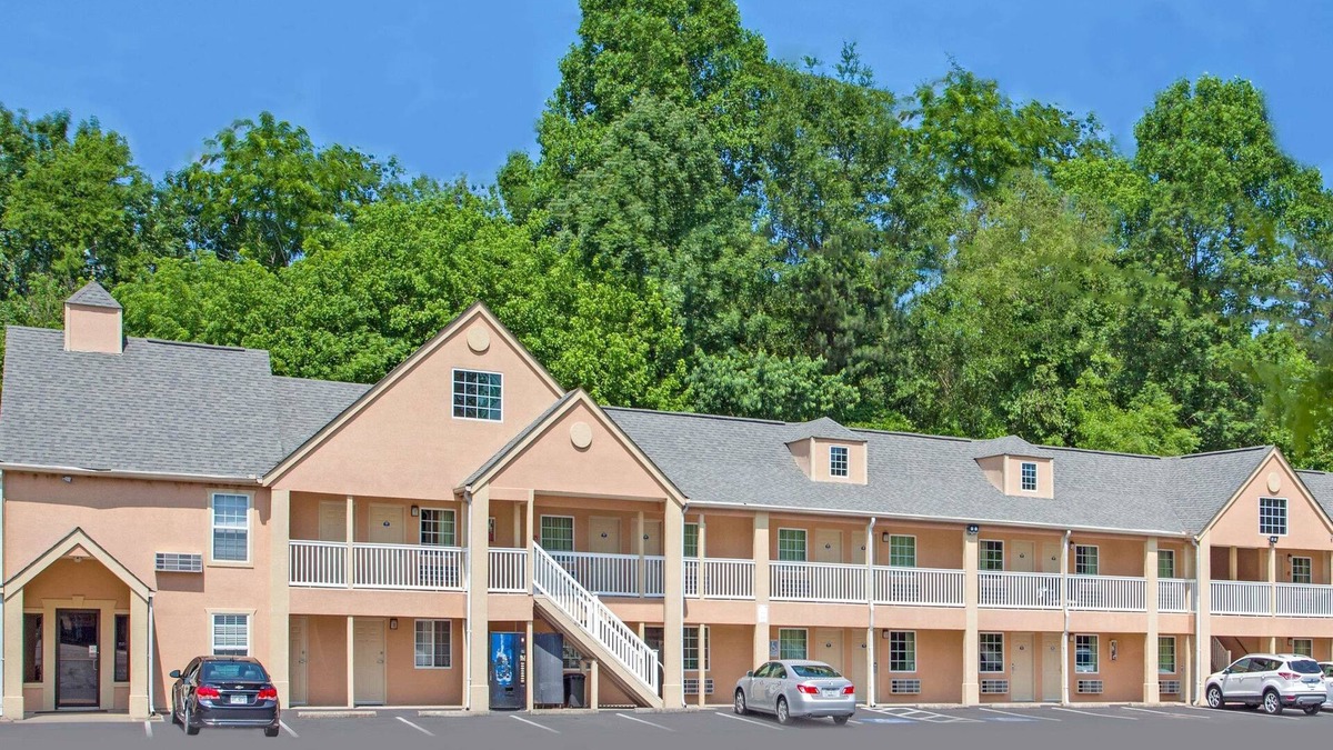 Canton Hotel | Days Inn by Wyndham Canton