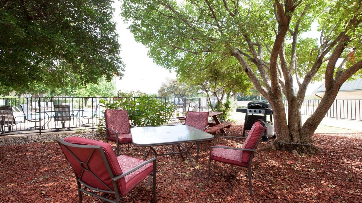 Clinton Hotel | Days Inn by Wyndham Clinton