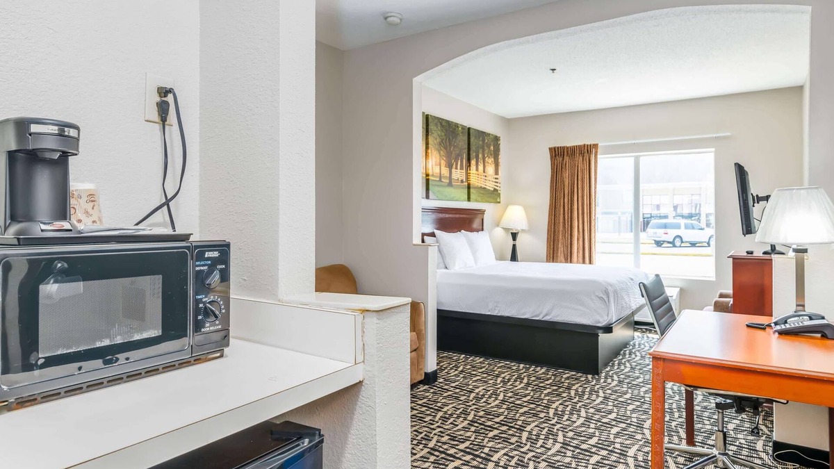 Gunter Afs Hotel | Days Inn by Wyndham Coliseum Montgomery AL