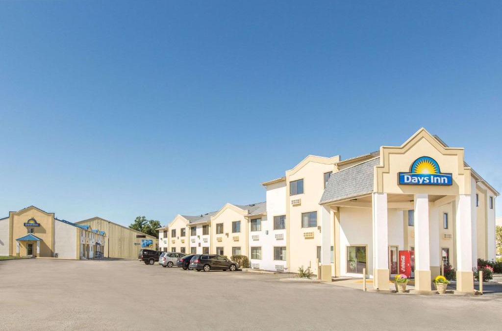 Effingham Hotel | Days Inn by Wyndham Effingham