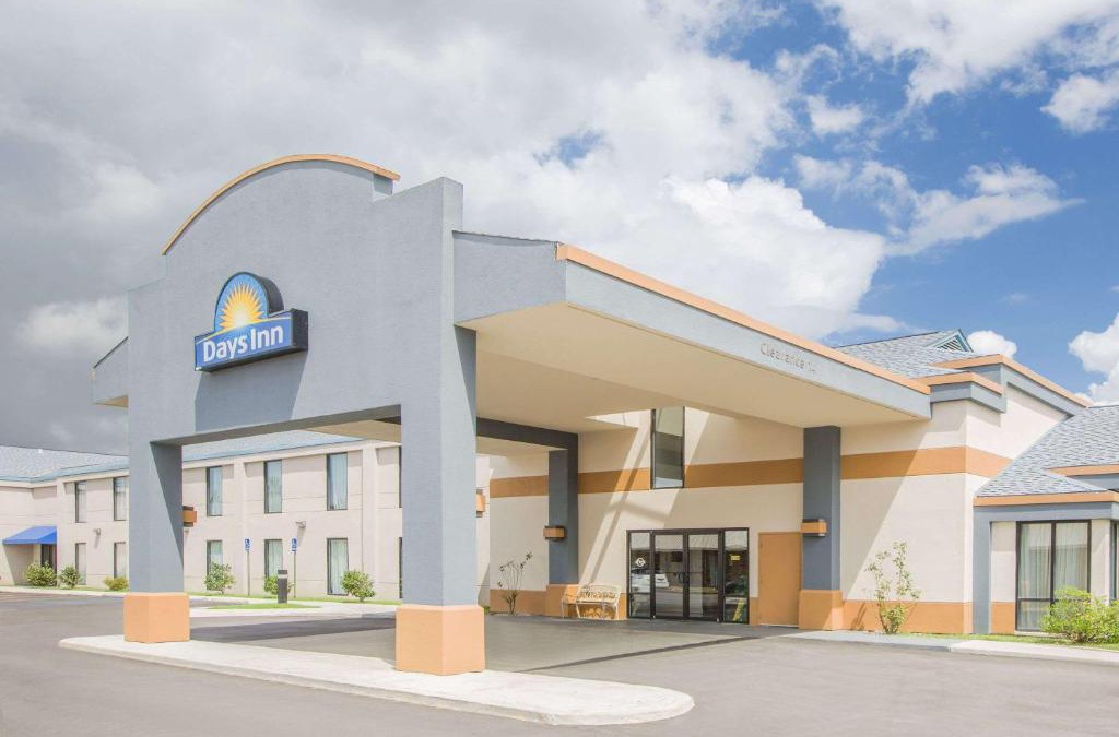 Hattiesburg Hotel | Days Inn by Wyndham Hattiesburg MS