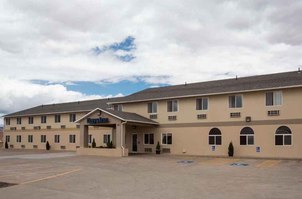 Hurricane Hotel | Days Inn by Wyndham Hurricane/Zion National Park Area