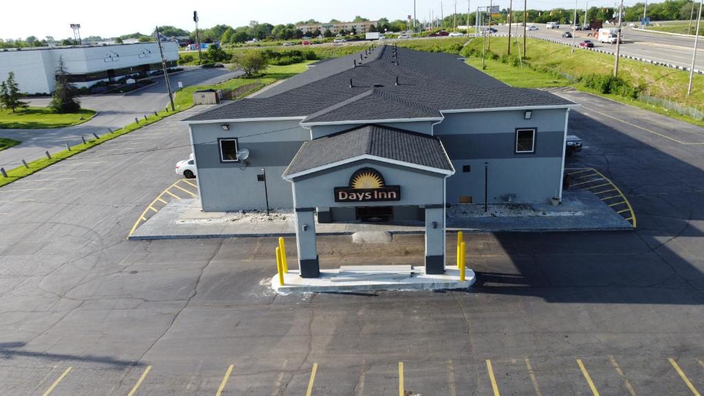 Indianapolis Hotel | Days Inn by Wyndham Indianapolis East Post Road