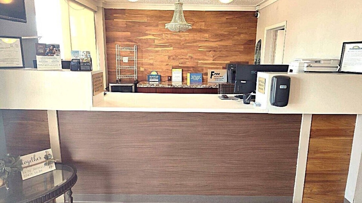 Jonesboro Hotel | Days Inn by Wyndham Jonesboro AR