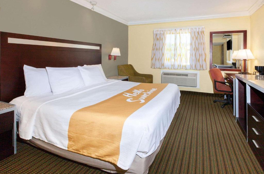 Nanuet Hotel | Days Inn by Wyndham Nanuet / Spring Valley
