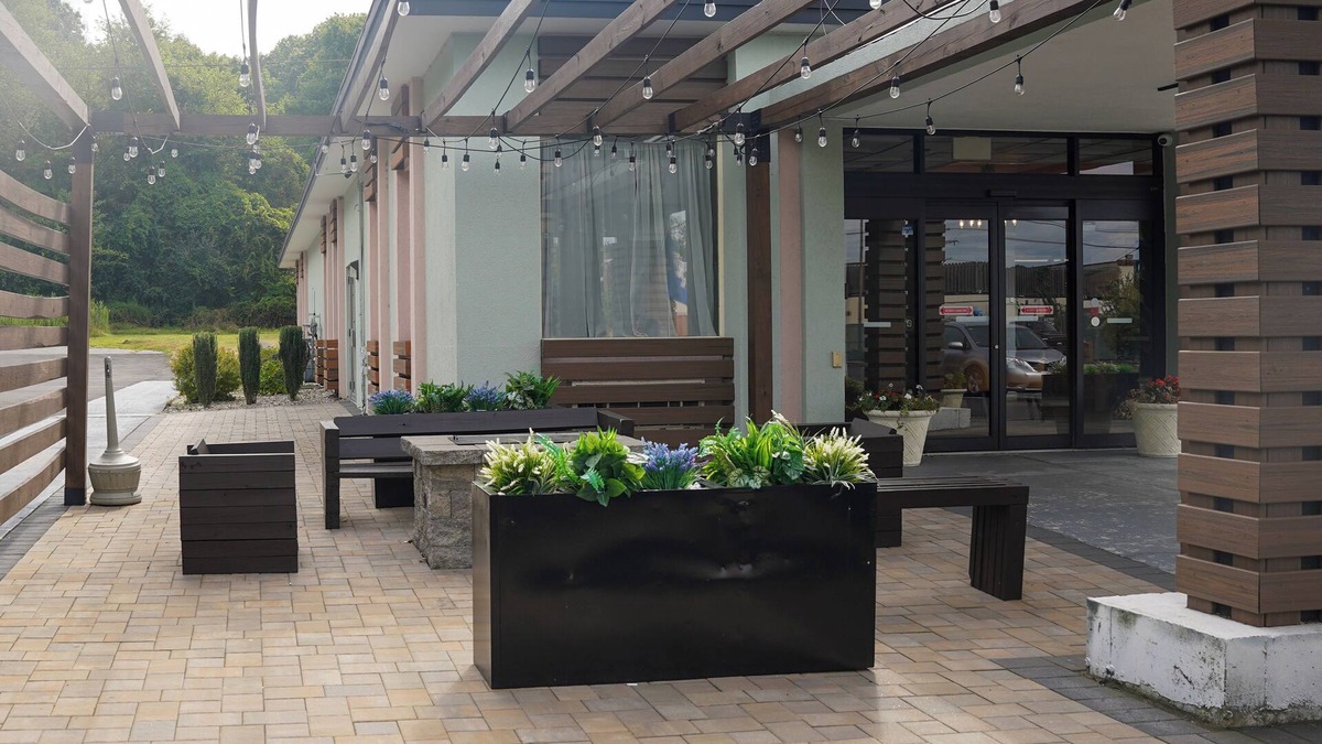 Southington Hotel | Days Inn by Wyndham Southington