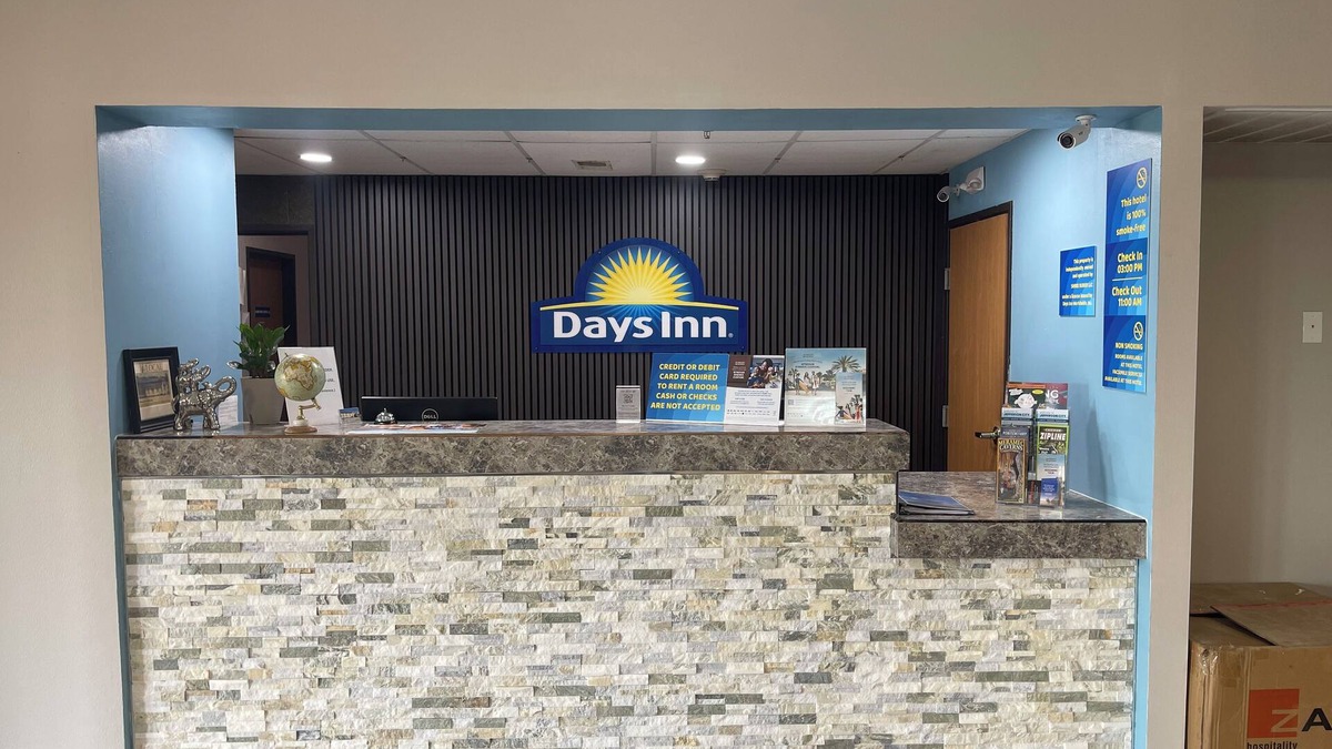 Jefferson City Hotel | Days Inn by Wyndham Jefferson City
