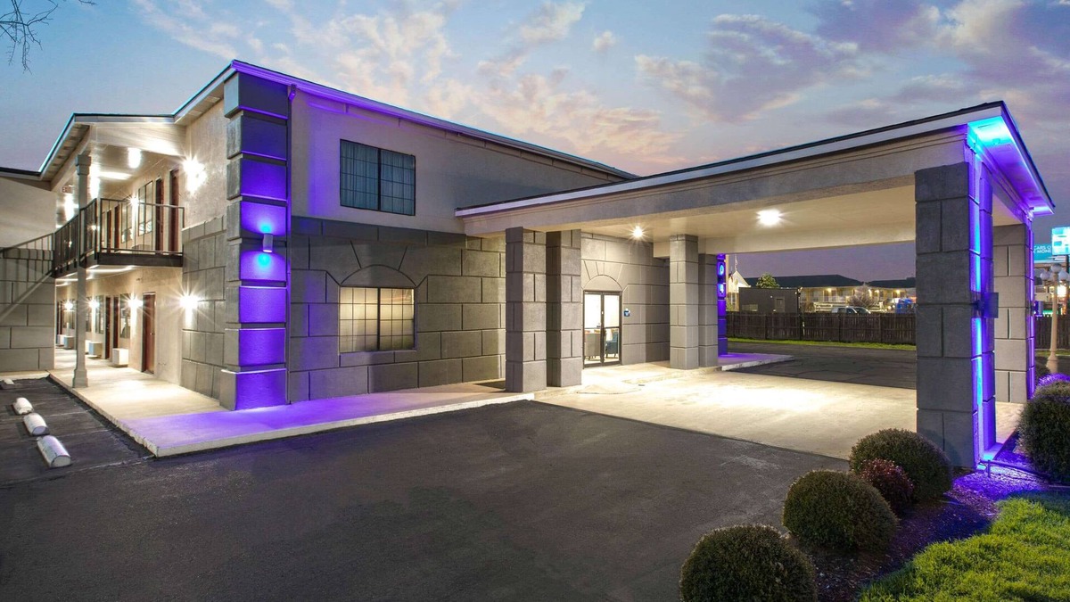 Bellmead Hotel | Days Inn by Wyndham Waco Near Downtown/University