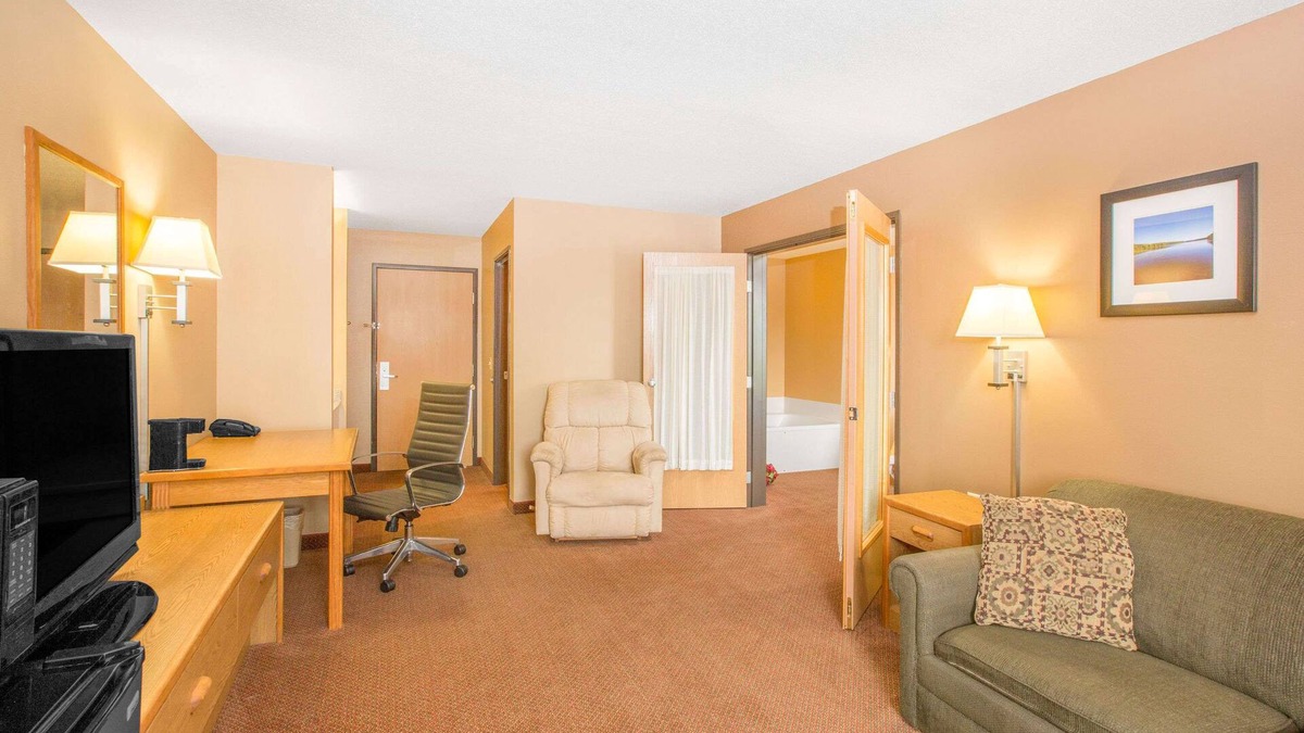 Worthington Hotel | Days Inn by Wyndham Worthington
