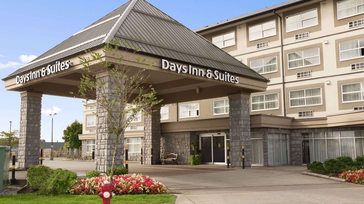 Langley Hotel | Days Inn & Suites by Wyndham Langley