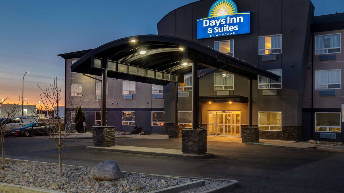 Yorkton Hotel | Days Inn & Suites by Wyndham Yorkton