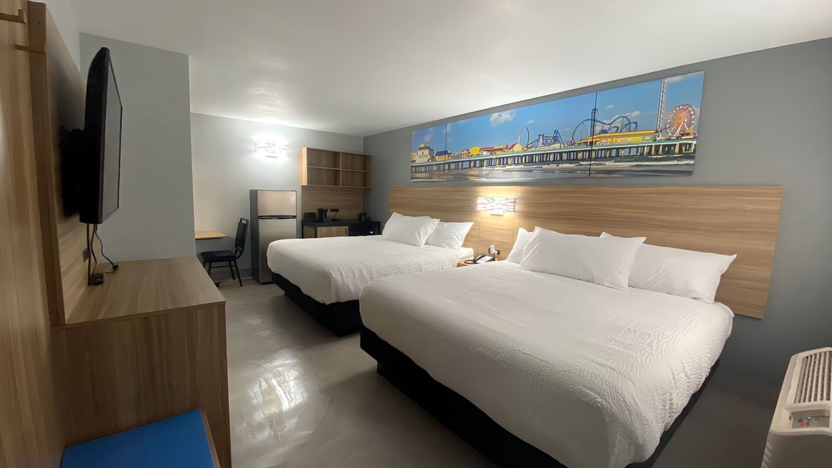 Texas City Hotel | Days Inn & Suites by Wyndham Texas City
