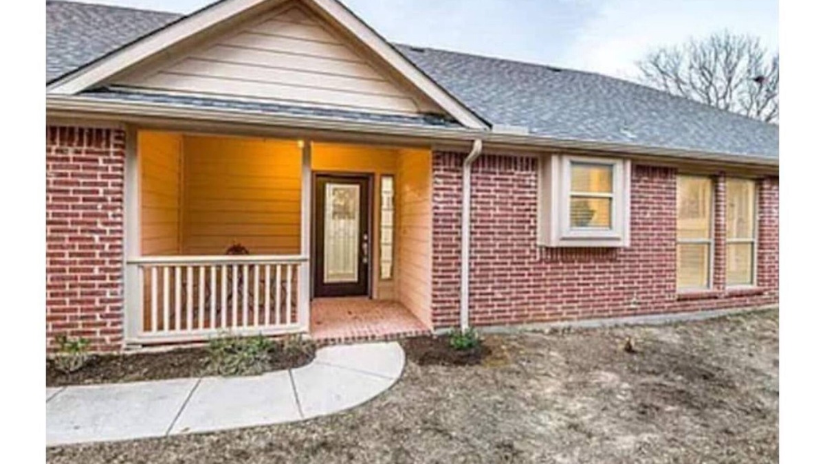 Lantana House | Dayspring Unique Home