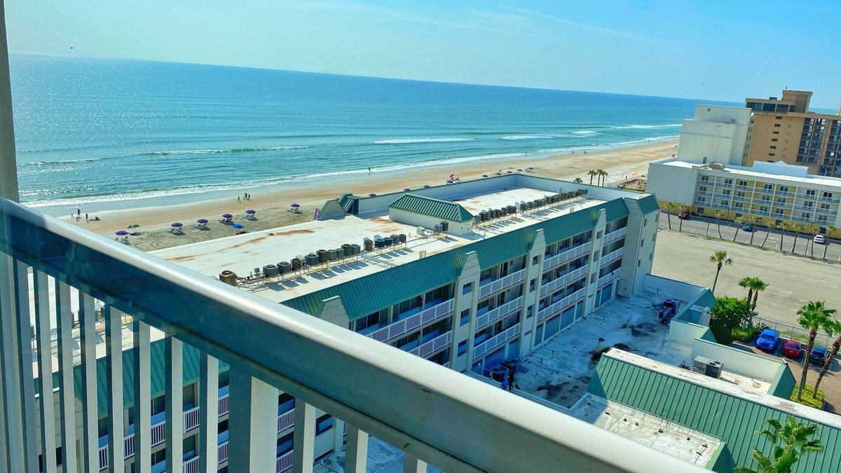 Ortona Park Apartment | Daytona Beach Studios