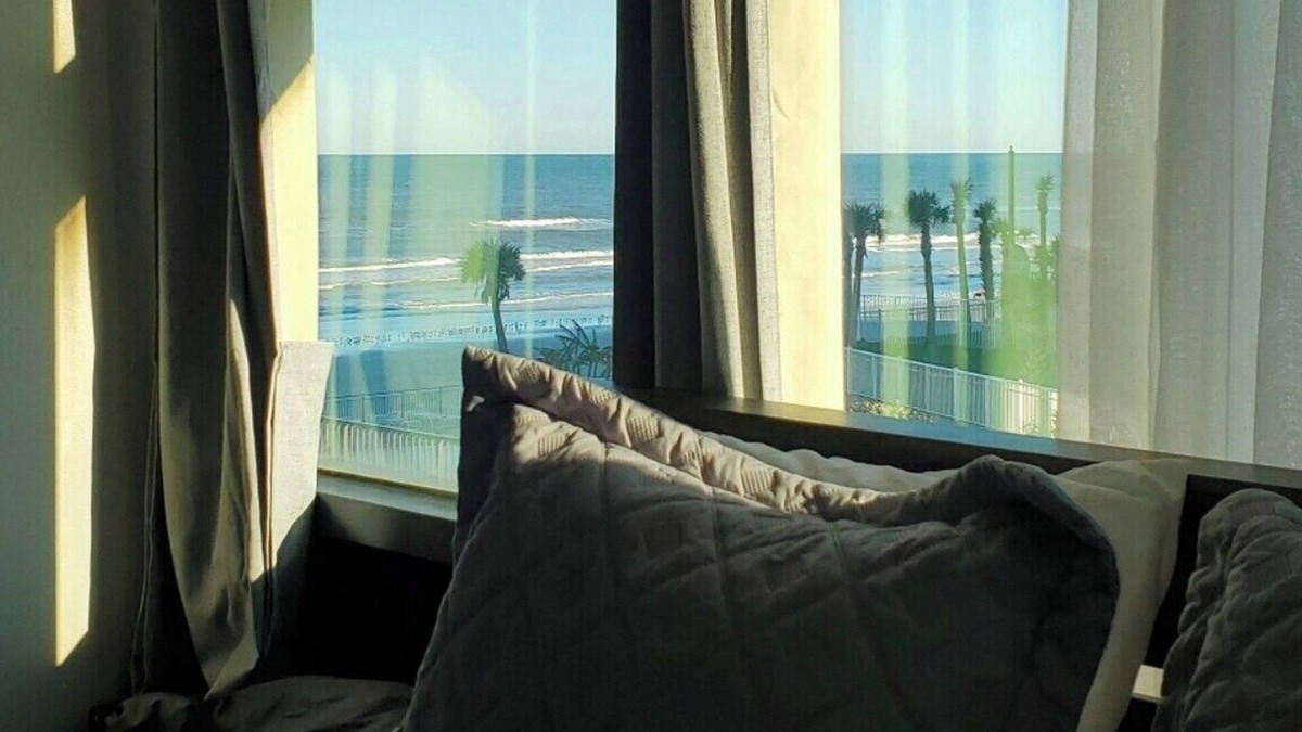 Daytona Beach Apartment | Daytona Beach Sunrise retreat