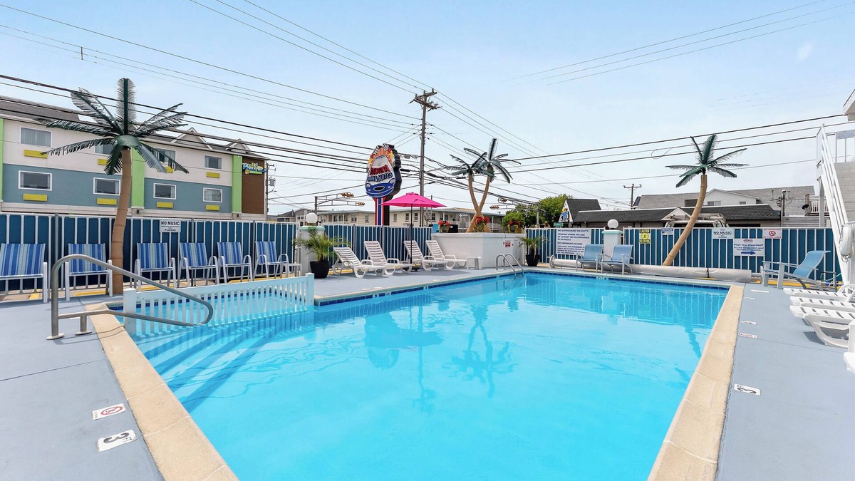 Wildwood Hotel | Daytona Inn and Suites - Efficiency Queen