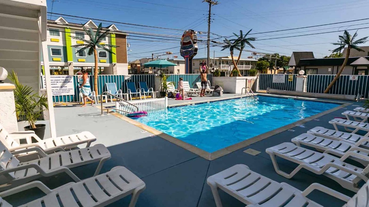 Wildwood Hotel | Daytona Inn and Suites - Two Bedroom Apartment