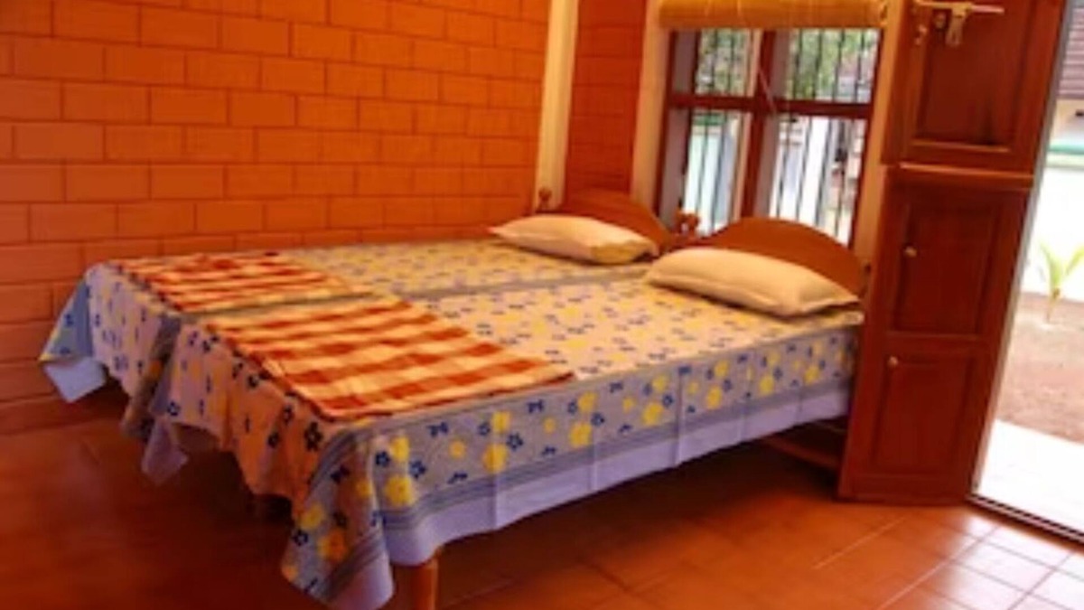 Alappuzha Apartment | Dazzle Dew Memories -Standard Double Room
