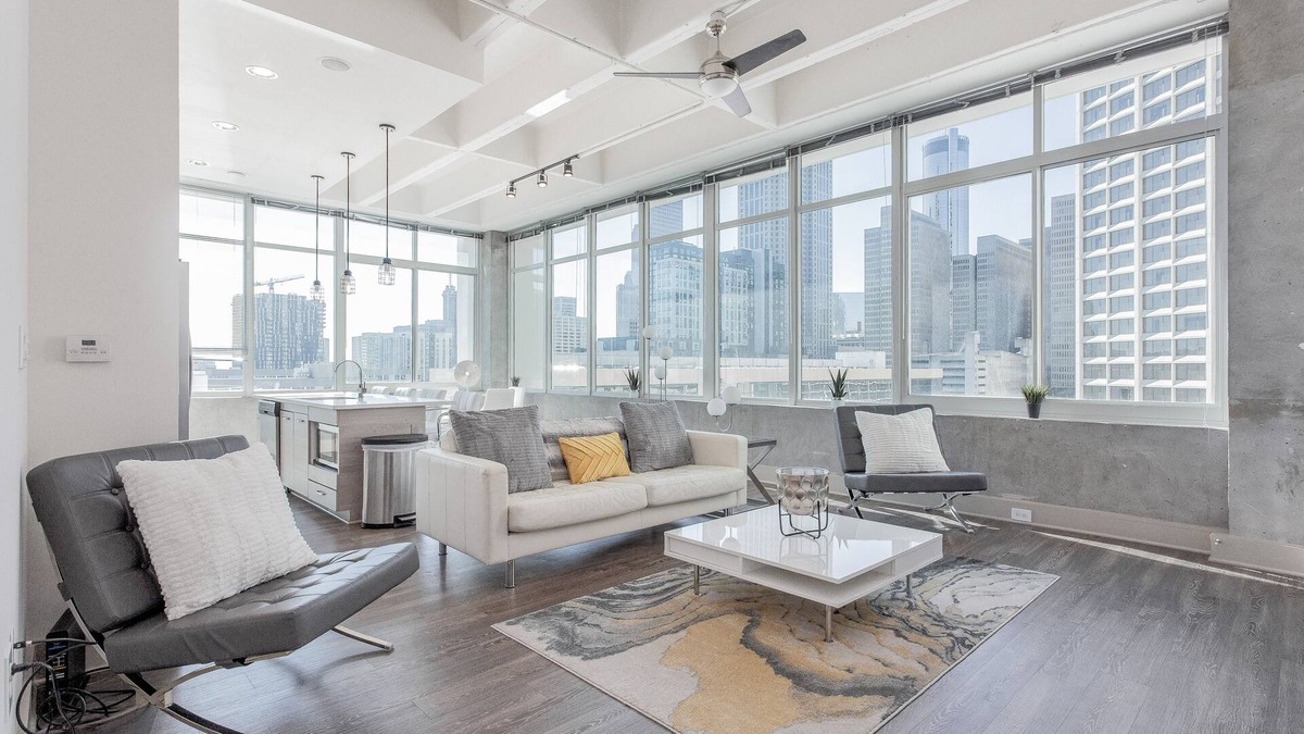 SoNo Condo | Dazzling Downtown City View Condo