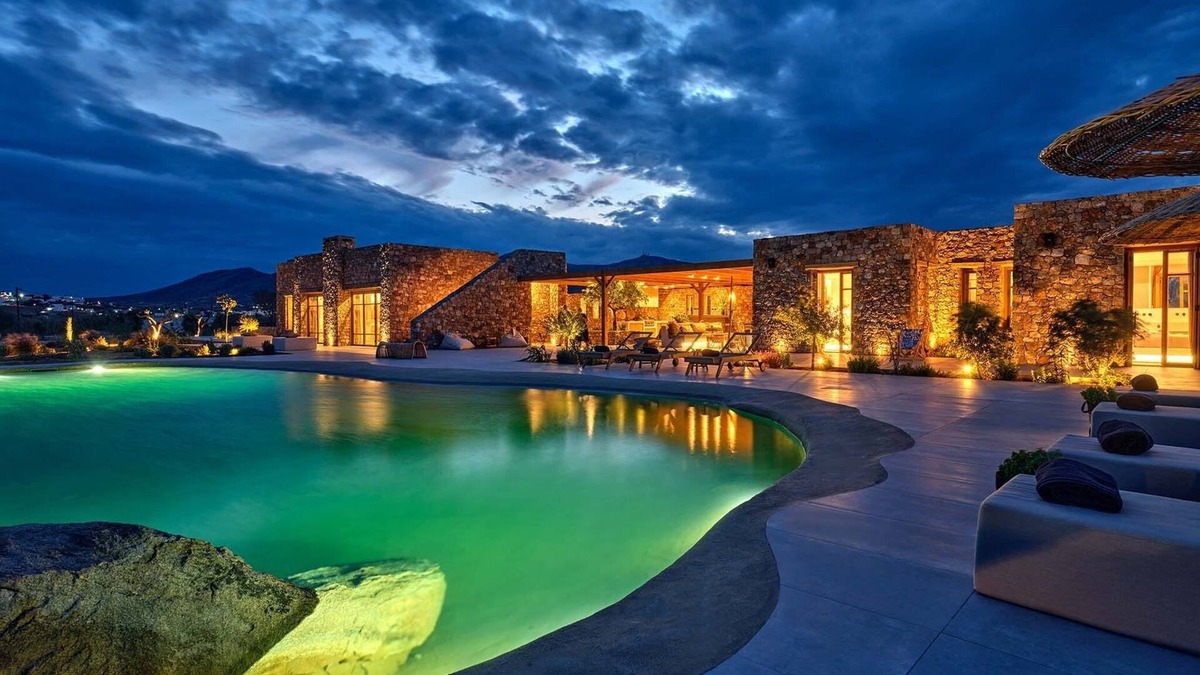 Paros Villa | Dazzling Paros Villa | Villa Acquabella | 5 Bedrooms | Private Infinity Pool.