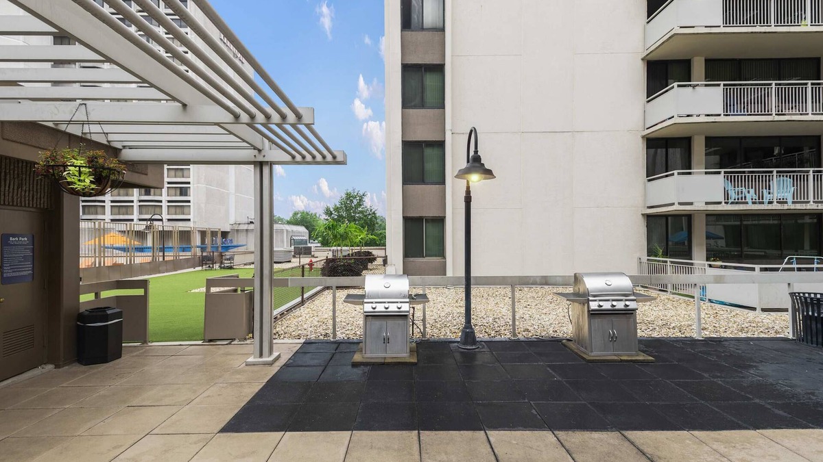 Crystal City Apartment | DC Airport Metroline Apartments