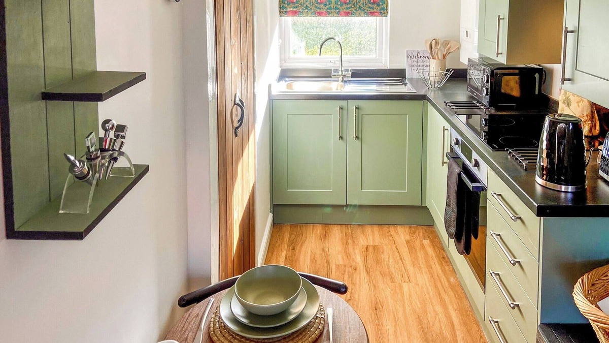 Rhyl Cottage | Ddwylig Bach - UK48623