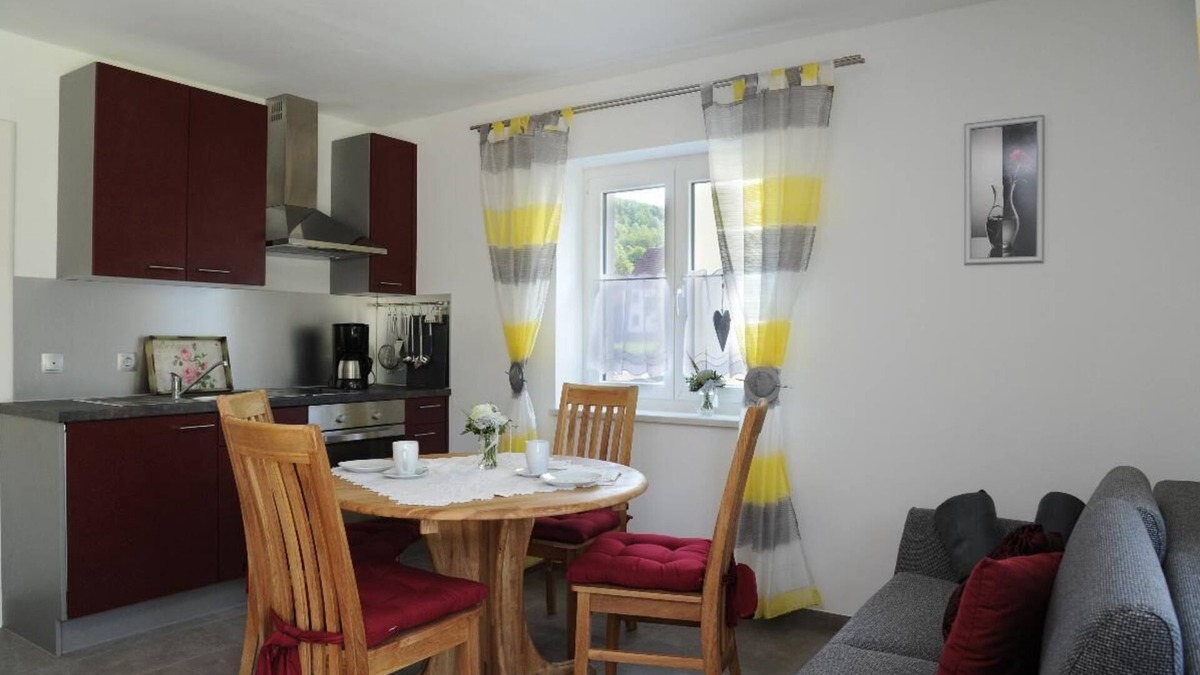 Staffelstein Apartment | Cozy holiday home (46sqm) with free WiFi and terrace