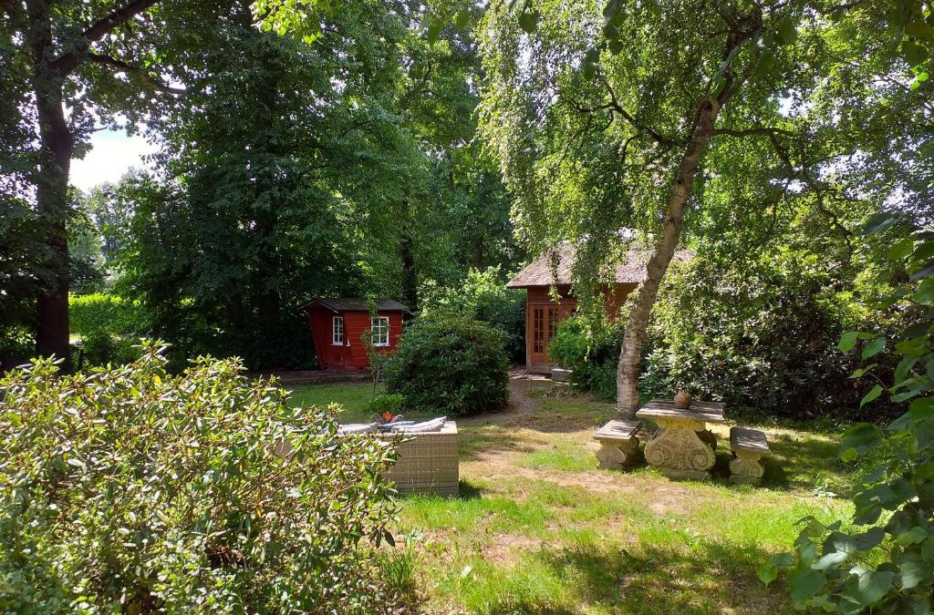 Epe Bed & Breakfast | De Geheime Tuin - Huisje in 't Groen