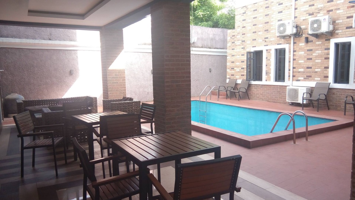 Enugu Hotel | De Gladys Hotel