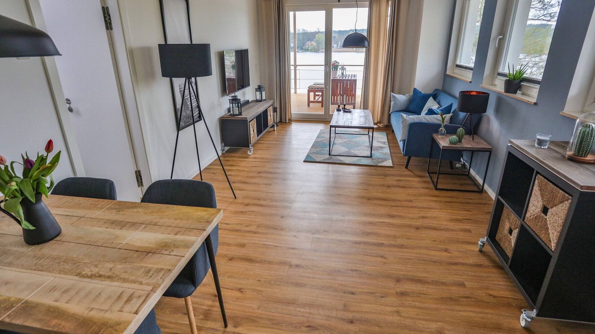 Koenigs Wusterhausen Apartment | Apartment 'Klein' with Lake View, Private Terrace and Wi-Fi
