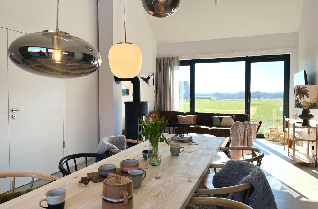 Hohwacht Apartment | De ole School - großzügiges Loft mit Kamin (Apt. 23)