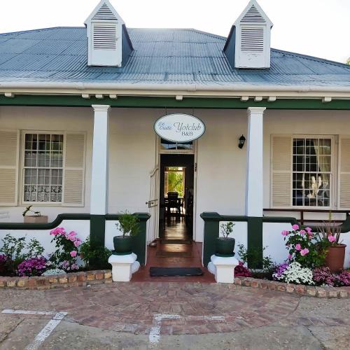 Oudtshoorn Bed & Breakfast | De Oude Yotclub