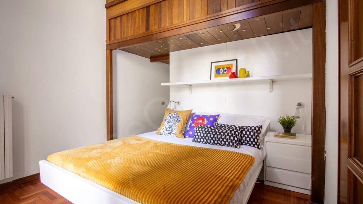 Washington Apartment | DeAngeli: trilo x5 new bathroom 7 stops from cathedral