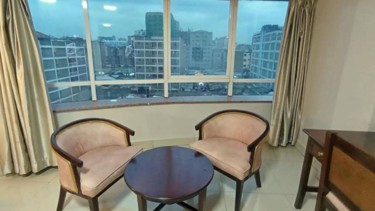 Eastleigh Hotel | Decale Palace Hotel