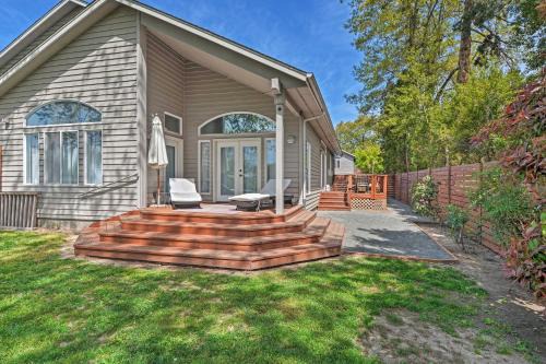 Grants Pass House | Deck and River Views Family Home in Grants Pass