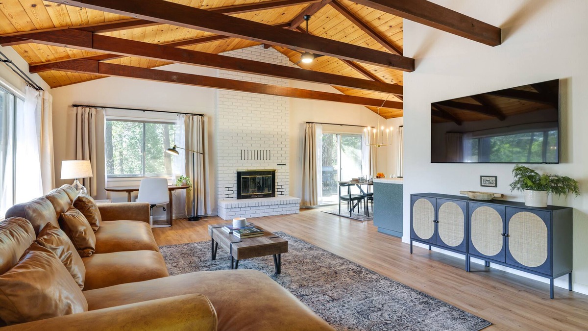 Twain Harte Cabin | Deck & Fire Pit: Stunning Twain Harte Cabin!