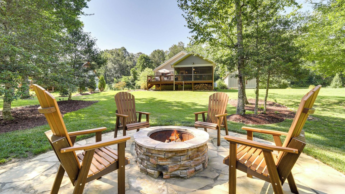 Cullowhee House | Deck + Mtn Views: Riverfront Cullowhee Home
