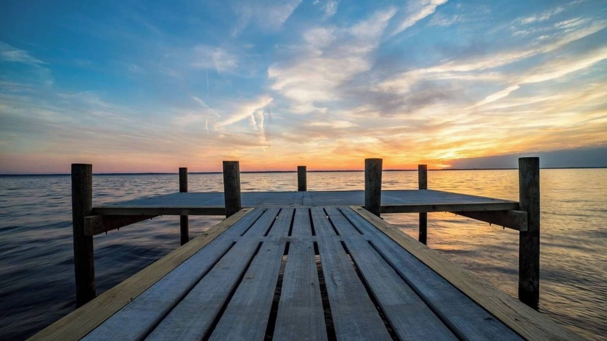 Minnesott Beach House | Decked Out is the family's ultimate getaway, a fisherman's dream or a family retreat!