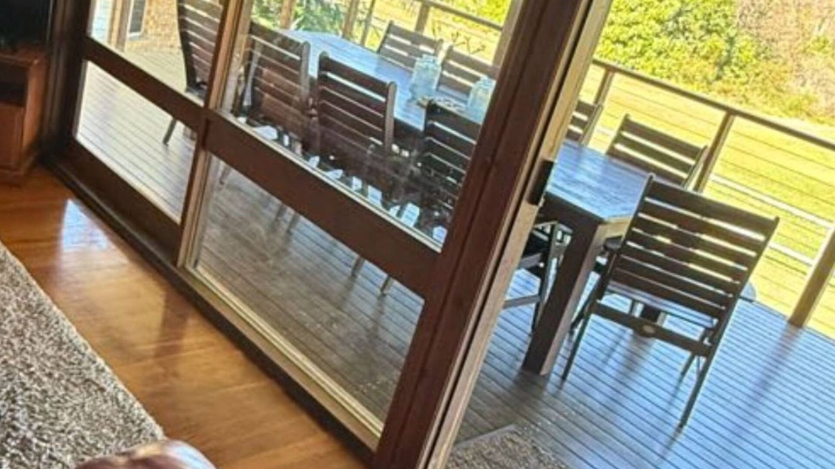 Pottsville House | Deckhouse Surfside - Spacious Family Home with Beach Access