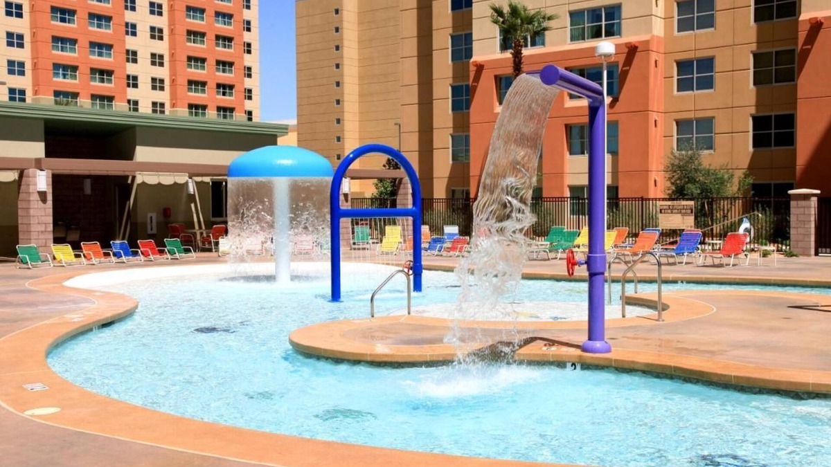 Enterprise Resort | Dee's & B's Vegas Vacation Rental - Only minutes from the Strip