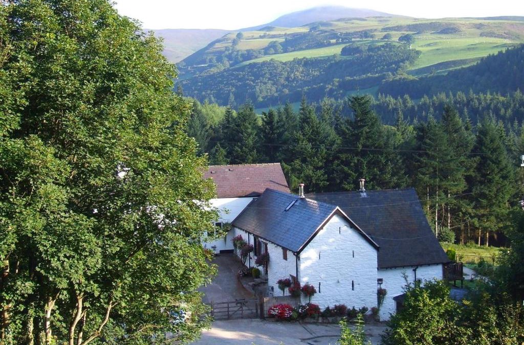 Glyn-Dyfrdwy House | Dee Valley Cottages