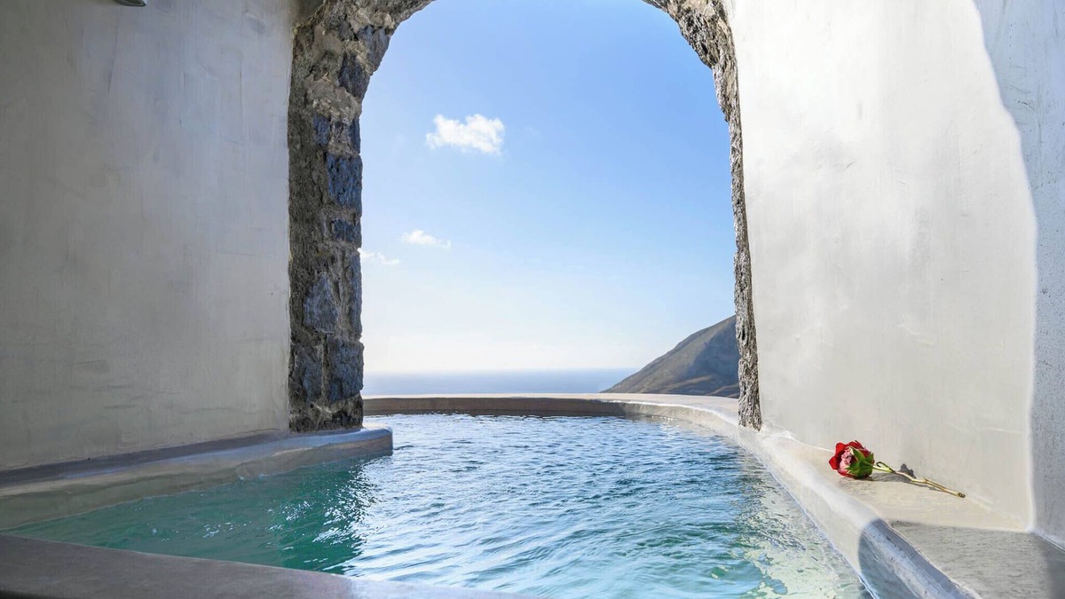 Exo Gonia Hotel | Deep Earth Villas