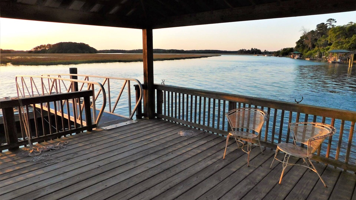Saint Helena Island House | Deep Water Private Dock, 20 Min. To Parris Island, 15 Min. To Beaches & Beaufort