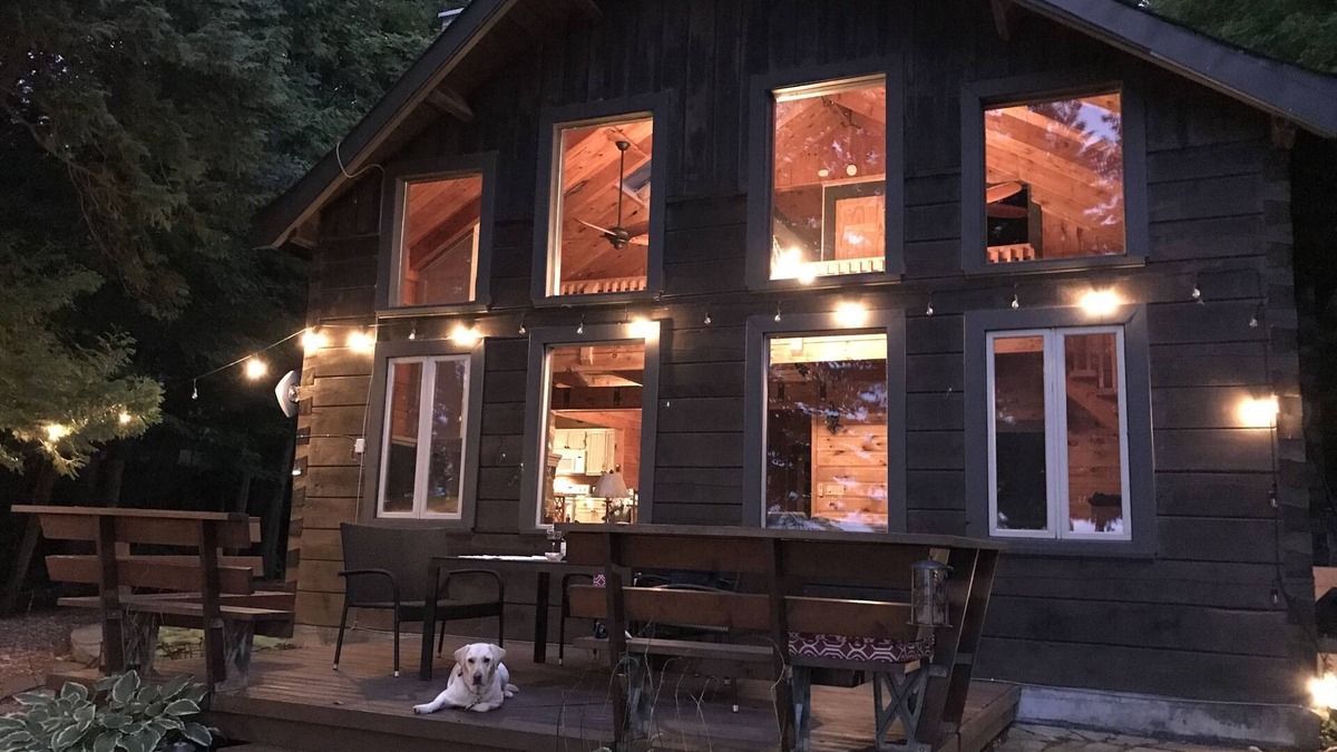 Deer Bay Cottage | Deer Bay Chalet - Kawartha Lakes waterfront Cottage
