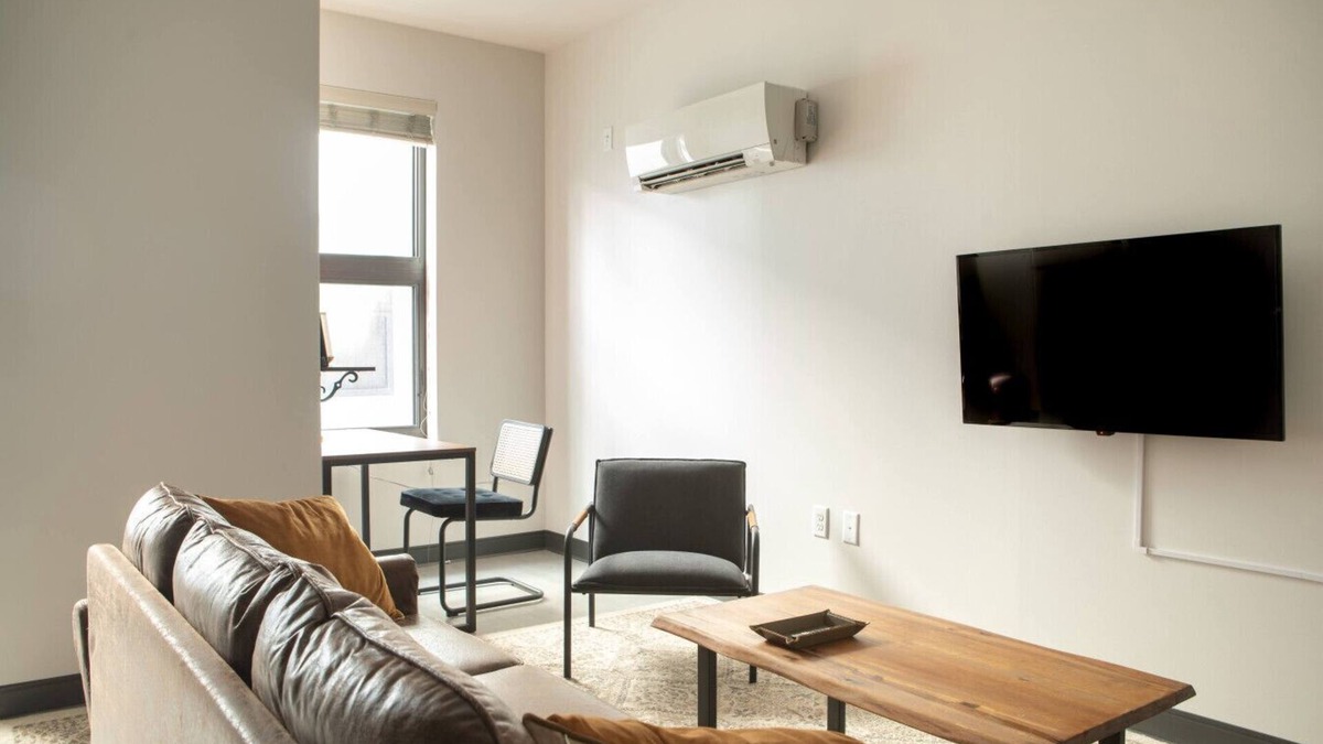 Westown Apartment | Deer District Studio Apt JC9 - One Block from Fiserv and Baird