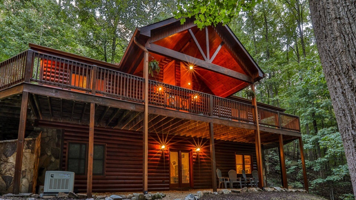 Walnut Mountain Cabin | Deer Haven - Dog Friendly, Game Room